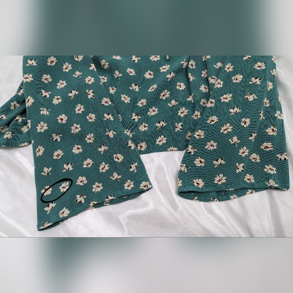 Billabong Women's US Medium Mint Green Floral Front Tie Cropped Blouse Top - Picture 9 of 12